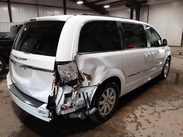 Photo 4 from auction – 2015 CHRYSLER TOWN & COU with VIN 2C4RC1BG1FR618005