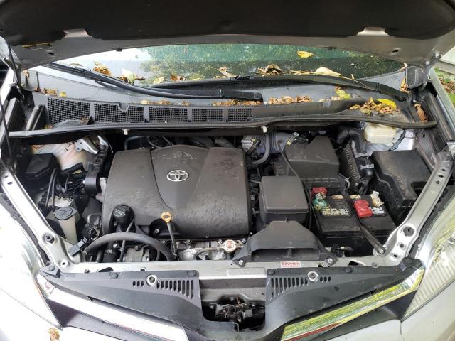 Photo 7 from auction – 2018 TOYOTA SIENNA LE with VIN 5TDKZ3DC1JS932579