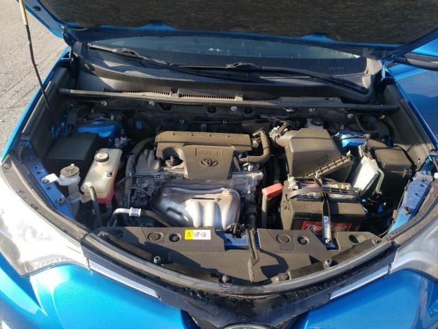 Photo 7 from auction – 2017 TOYOTA RAV4 XLE with VIN JTMRFREV3HJ708070