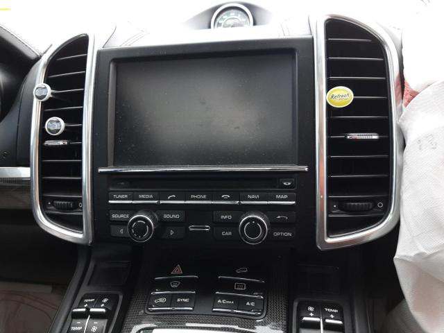 Photo 9 from auction – 2016 PORSCHE CAYENNE TU with VIN WP1AC2A2XGLA86268