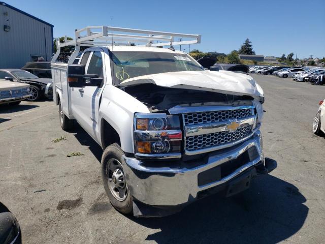 CHEVROLET SILVERADO 2019 with VIN 2GB2CREG1K1183365 - Photo from auction