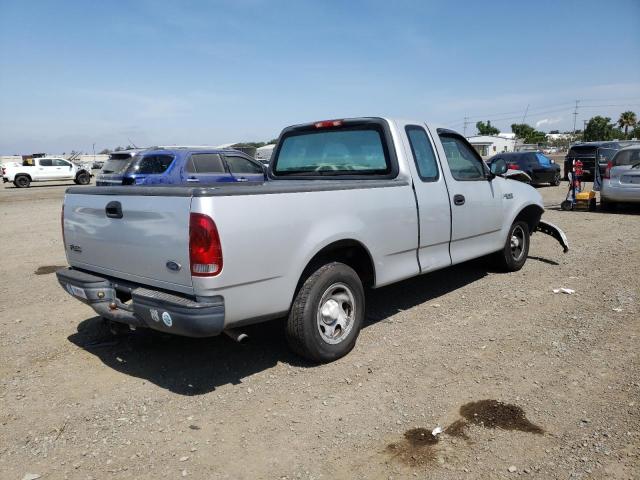 Photo 4 from auction – 2002 FORD F150 with VIN 2FTRX17262CA42068