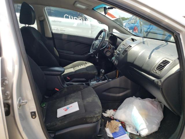Photo 5 from auction – 2017 KIA FORTE LX with VIN 3KPFK4A76HE027892
