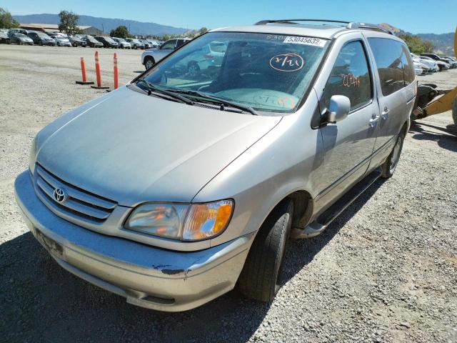 Photo 2 from auction – 2002 TOYOTA SIENNA LE with VIN 4T3ZF13C52U415590