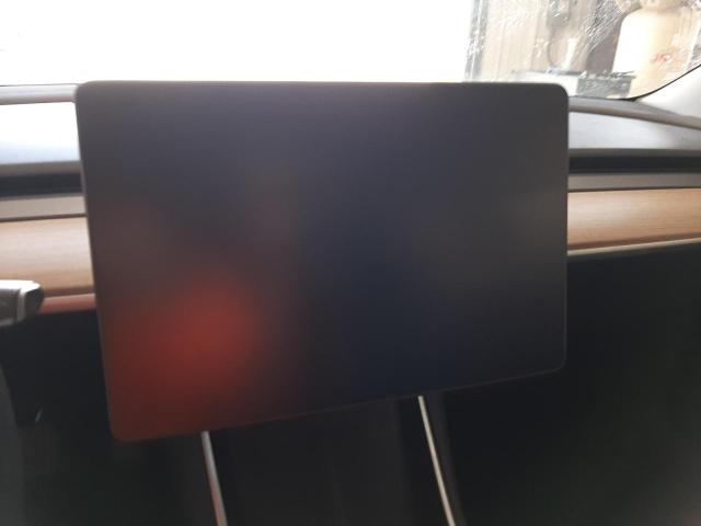 Photo 8 from auction – 2018 TESLA MODEL 3 with VIN 5YJ3E1EA7JF078185