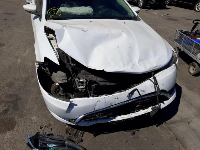 Photo 9 from auction – 2015 CHRYSLER 200 LIMITE with VIN 1C3CCCABXFN727555