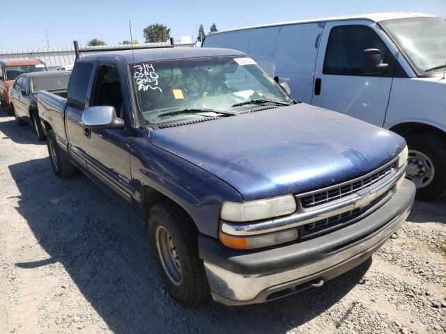 CHEVROLET SILVERADO 2000 with VIN 2GCEC19T3Y1360704 - Photo from auction