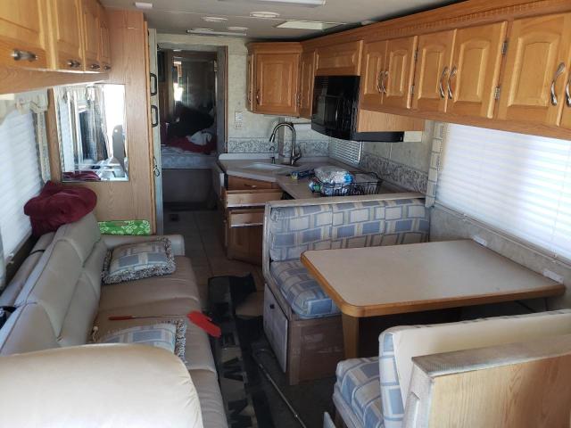 Photo 6 from auction – 2005 FREIGHTLINER CHASSIS X with VIN 4UZAAHBV55CU31282