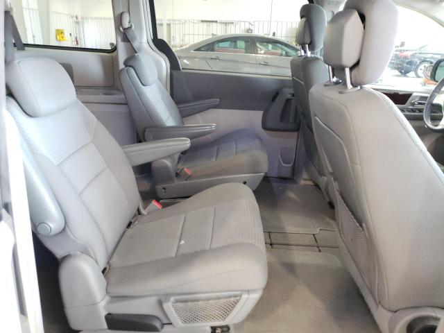 Photo 6 from auction – 2010 CHRYSLER TOWN & COU with VIN 2A4RR5D18AR429059