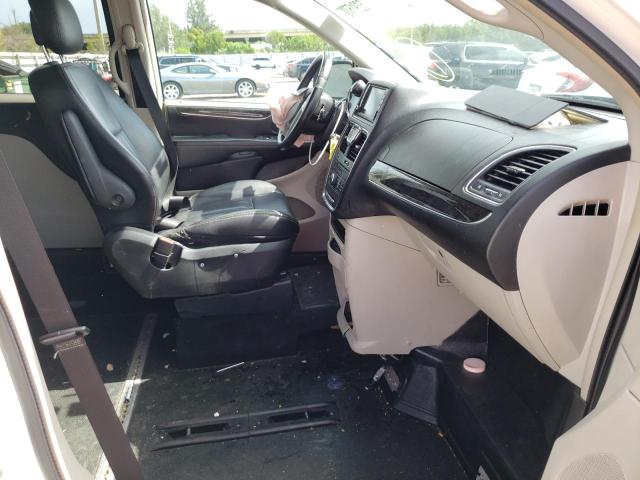 Photo 5 from auction – 2013 CHRYSLER TOWN & COU with VIN 2C4RC1BG4DR754951