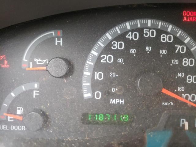 Photo 8 from auction – 2002 FORD F150 with VIN 1FTRX17272NA37746