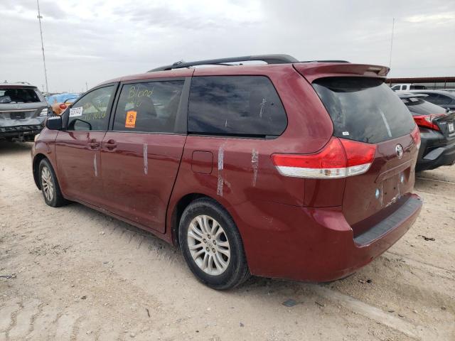 Photo 3 from auction – 2012 TOYOTA SIENNA XLE with VIN 5TDYK3DC6CS227570