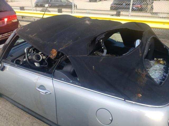 Photo 9 from auction – 2006 MINI COOPER S with VIN WMWRH33596TK58336