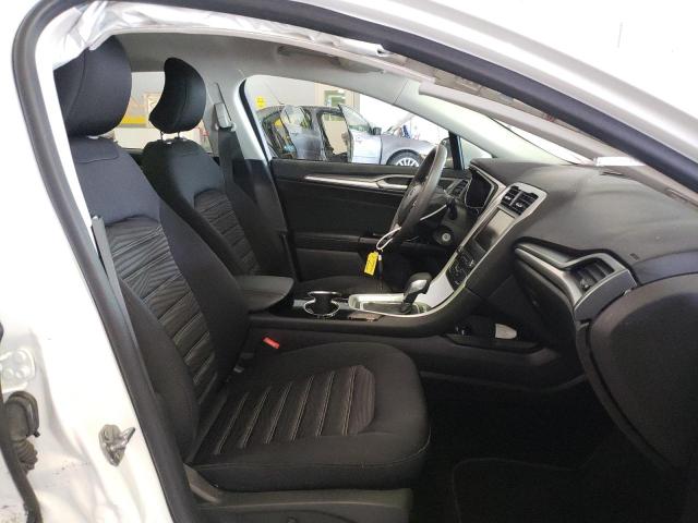 Photo 5 from auction – 2016 FORD FUSION SE with VIN 3FA6P0HDXGR310914