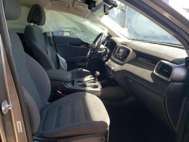 Photo 5 from auction – 2016 KIA SORENTO with VIN 5XYPG4A50GG009331