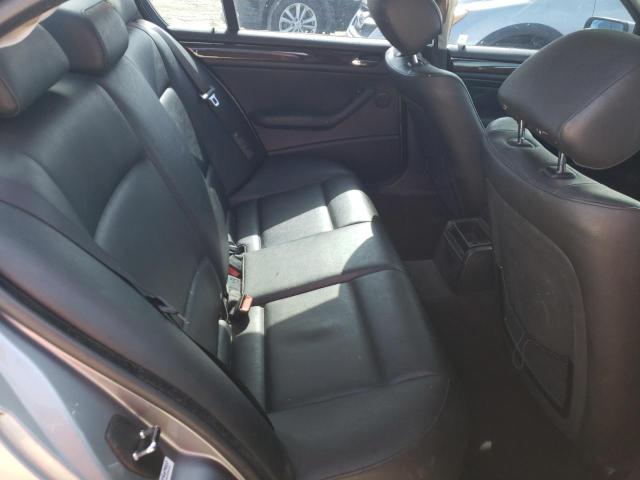 Photo 6 from auction – 2005 BMW 325 I with VIN WBAET37435NJ89371