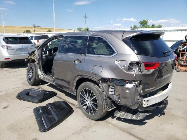 Photo 3 from auction – 2017 TOYOTA HIGHLANDER with VIN 5TDJZRFH3HS421876