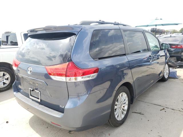 Photo 4 from auction – 2014 TOYOTA SIENNA XLE with VIN 5TDYK3DC2ES427798