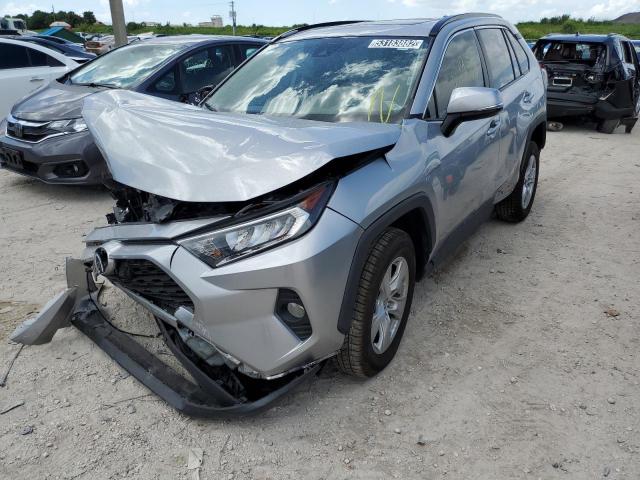 Photo 2 from auction – 2019 TOYOTA RAV4 XLE with VIN 2T3W1RFV1KC013774