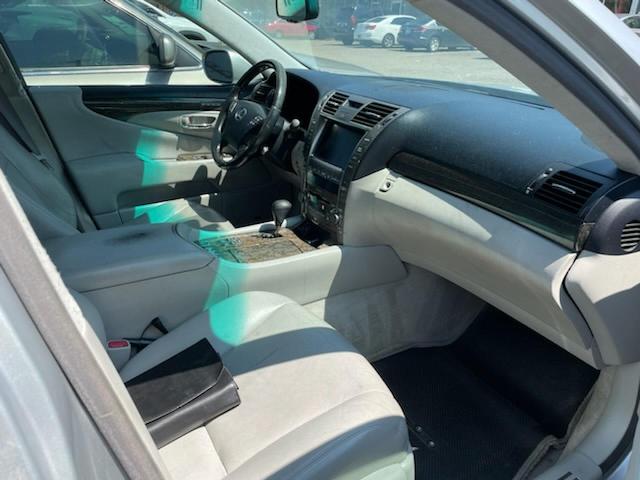 Photo 5 from auction – 2008 LEXUS LS 460L with VIN JTHGL46F485033069