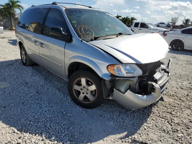 DODGE GRAND CARA 2005 with VIN 2D4GP44L15R537613 - Photo from auction