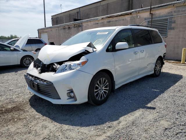 Photo 2 from auction – 2018 TOYOTA SIENNA XLE with VIN 5TDYZ3DC2JS964404