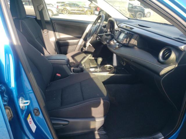 Photo 5 from auction – 2017 TOYOTA RAV4 XLE with VIN JTMRFREV3HJ708070