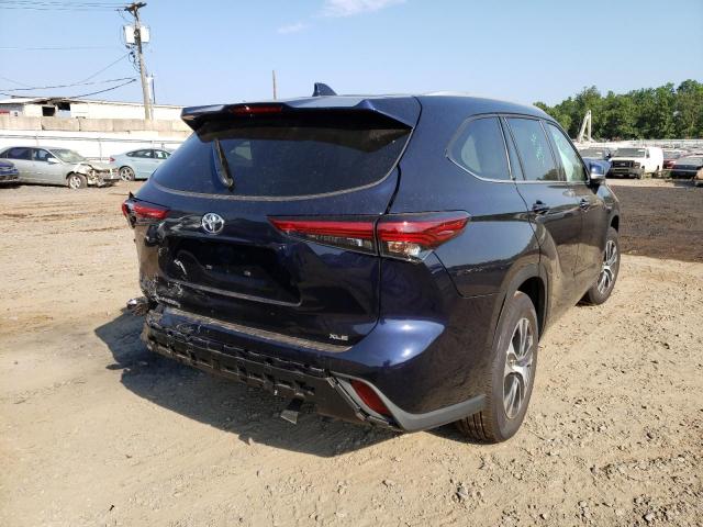 Photo 4 from auction – 2022 TOYOTA HIGHLANDER with VIN 5TDGZRAH4NS550528