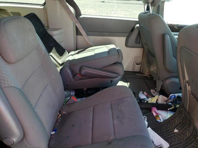Photo 6 from auction – 2010 CHRYSLER TOWN & COU with VIN 2A4RR5D18AR346196