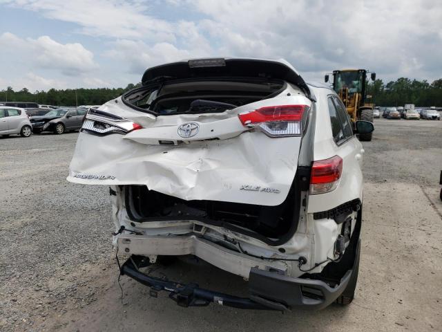 Photo 9 from auction – 2017 TOYOTA HIGHLANDER with VIN 5TDJZRFH4HS521257