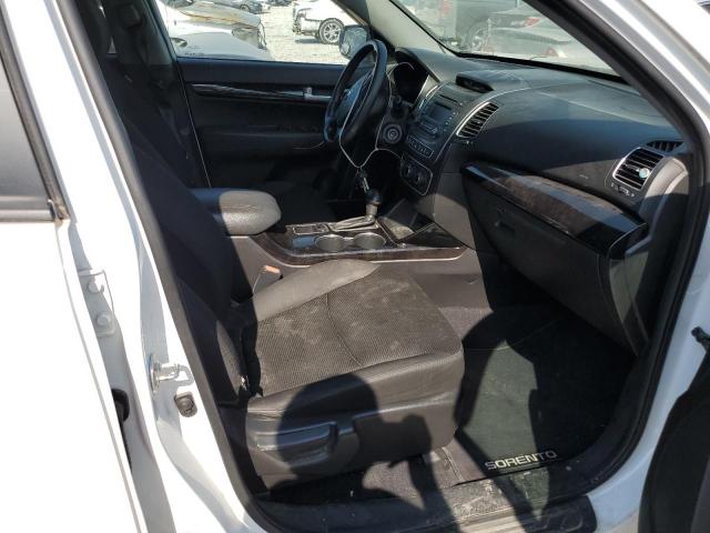 Photo 5 from auction – 2015 KIA SORENTO LX with VIN 5XYKT3A68FG590102