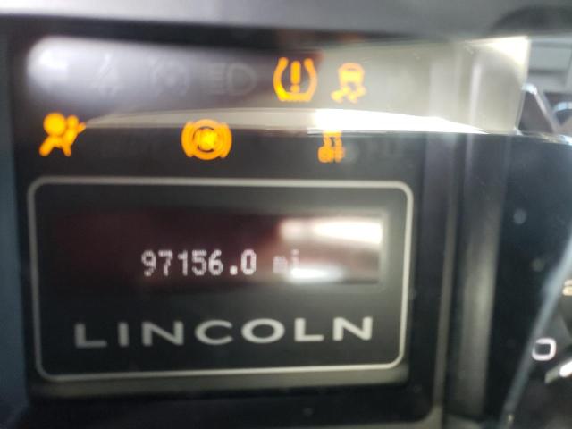Photo 8 from auction – 2014 LINCOLN NAVIGATOR with VIN 5LMJJ2H57EEL02112