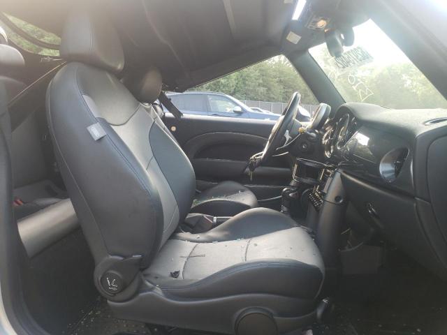 Photo 5 from auction – 2006 MINI COOPER S with VIN WMWRH33596TK58336