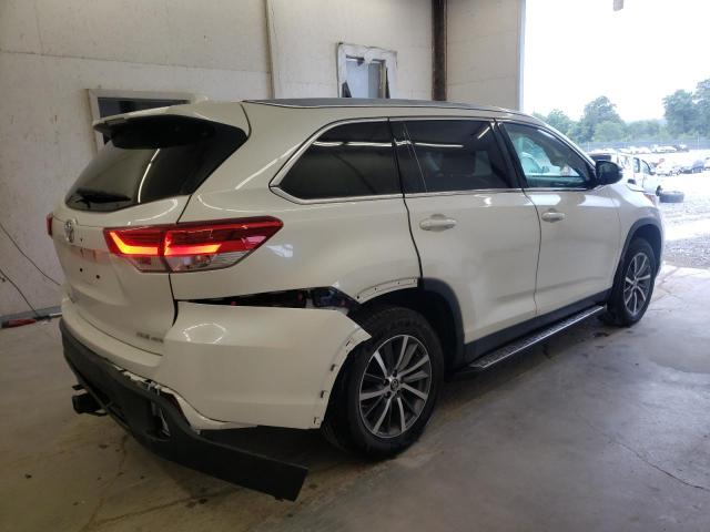 Photo 4 from auction – 2019 TOYOTA HIGHLANDER with VIN 5TDJZRFH1KS916245