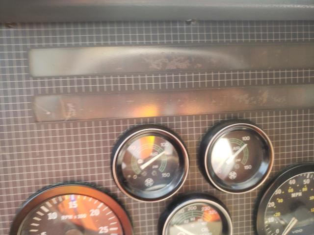 Photo 8 from auction – 1998 PREV MOTORHOME with VIN 2PCV3349XW1012161