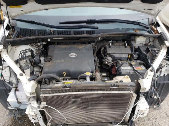 Photo 7 from auction – 2013 TOYOTA SIENNA XLE with VIN 5TDYK3DC7DS346603