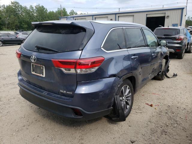 Photo 4 from auction – 2018 TOYOTA HIGHLANDER with VIN 5TDJZRFH3JS898992