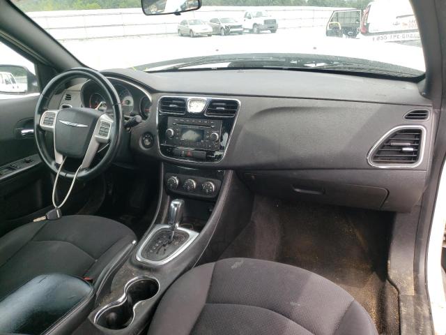 Photo 9 from auction – 2014 CHRYSLER 200 TOURIN with VIN 1C3CCBBG5EN115296