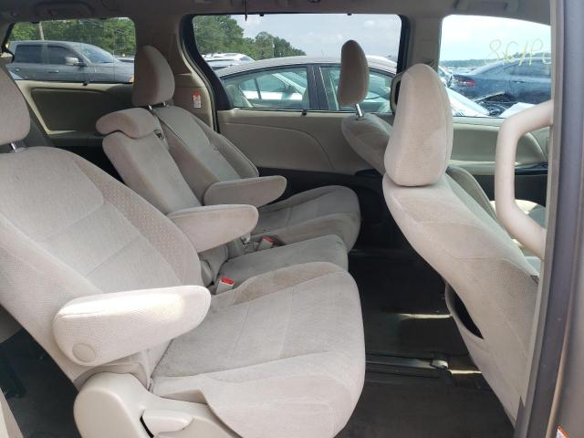 Photo 6 from auction – 2017 TOYOTA SIENNA LE with VIN 5TDKZ3DCXHS850585
