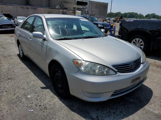 TOYOTA CAMRY LE 2005 with VIN 4T1BE30K55U033018 - Photo from auction
