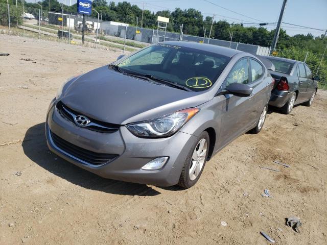 Photo 2 from auction – 2013 HYUNDAI ELANTRA GL with VIN 5NPDH4AE2DH296966