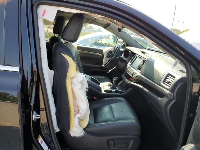 Photo 5 from auction – 2017 TOYOTA HIGHLANDER with VIN 5TDDZRFH6HS463987