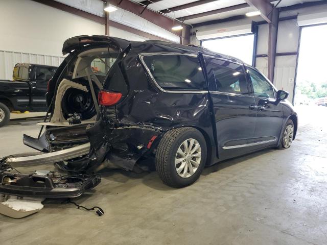 Photo 4 from auction – 2017 CHRYSLER PACIFICA T with VIN 2C4RC1BG7HR527257
