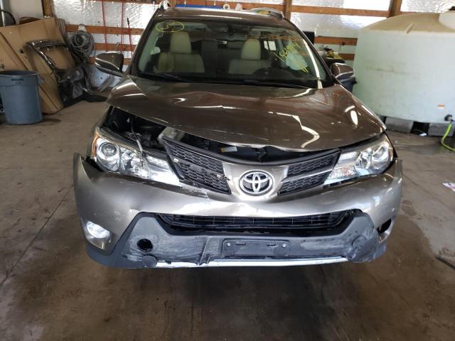 Photo 9 from auction – 2015 TOYOTA RAV4 LIMIT with VIN JTMDFREV0FD154914
