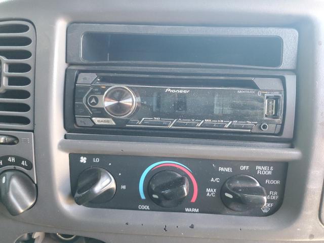 Photo 9 from auction – 2002 FORD F150 SUPER with VIN 1FTRW08L02KB94184