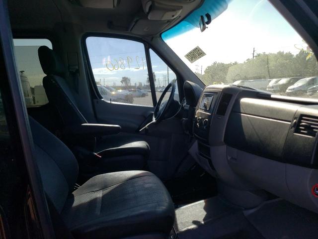 Photo 5 from auction – 2011 MERCEDES-BENZ SPRINTER 2 with VIN WDZPE7CC0B5590771