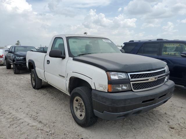 CHEVROLET SILVERADO 2004 with VIN 1GCHC24U04E209718 - Photo from auction