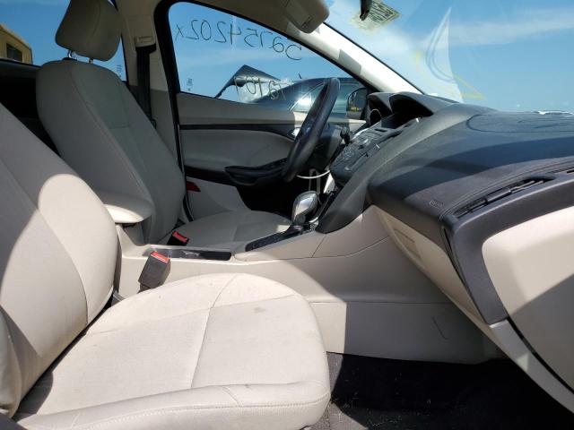 Photo 5 from auction – 2017 FORD FOCUS SE with VIN 1FADP3F20HL327652