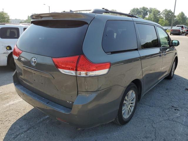 Photo 4 from auction – 2011 TOYOTA SIENNA XLE with VIN 5TDYK3DC1BS045192