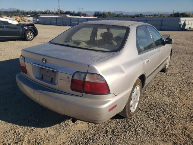 Photo 4 from auction – 1996 HONDA ACCORD LX with VIN 1HGCD5634TA043126